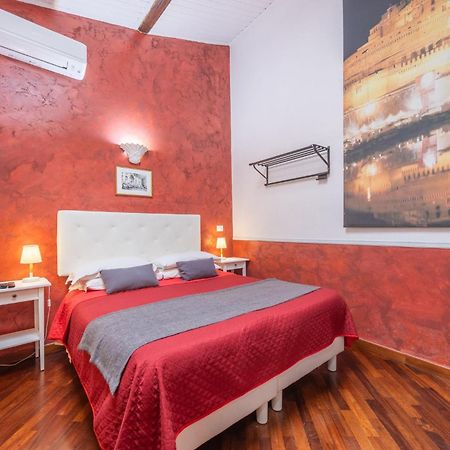 Room In Bb - Skylight Double Room In History House 로마 외부 사진